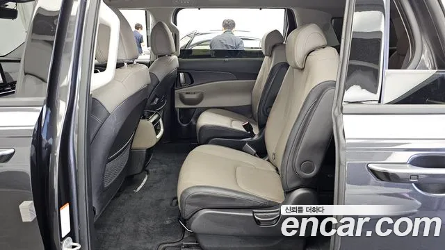 Kia Carnival 4th Gen — Фото автомобиля 16