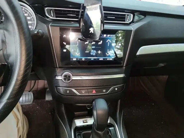 Peugeot 408 — Фото автомобиля 12