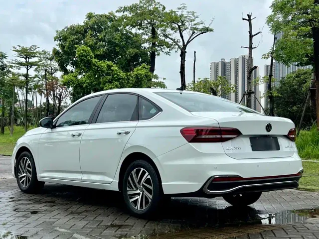 Volkswagen Lavida — Фото автомобиля 5