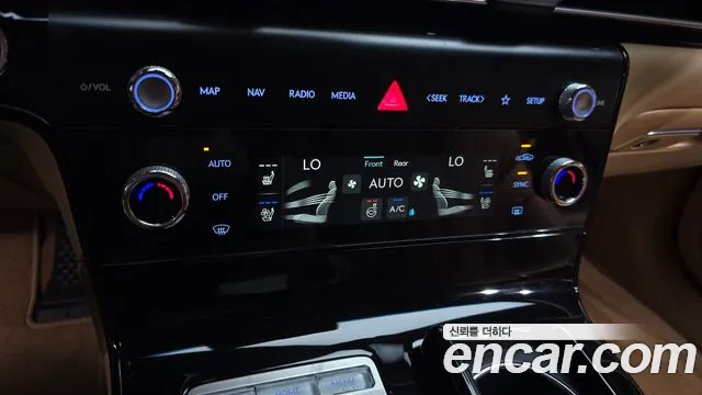 Genesis G80 Бензин 2.5 турбо 2WD — Фото автомобиля 26