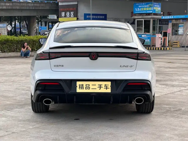 Changan UNI-V — Фото автомобиля 8
