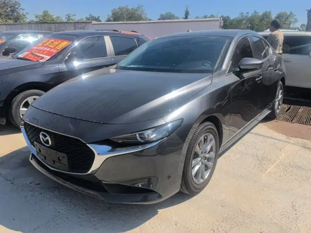 Фотография автомобиля — Mazda Axela