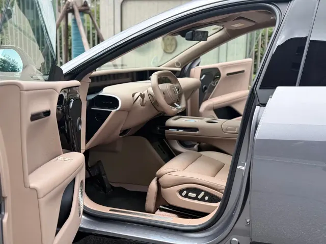 Avatr Avatr 07 2026 model Ultra EV AWD — Фото автомобиля 4