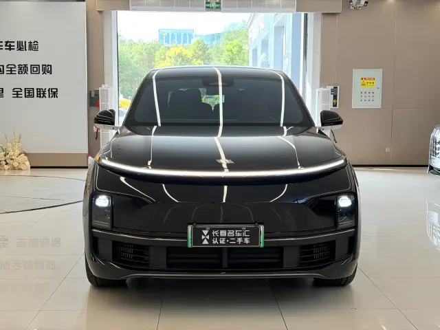 Li Auto L8 — Фото автомобиля 2