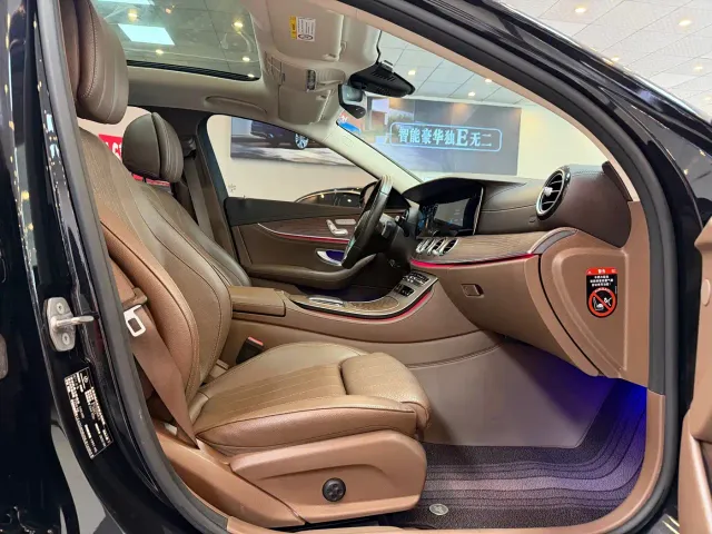 Mercedes-Benz E-Class — Фото автомобиля 15