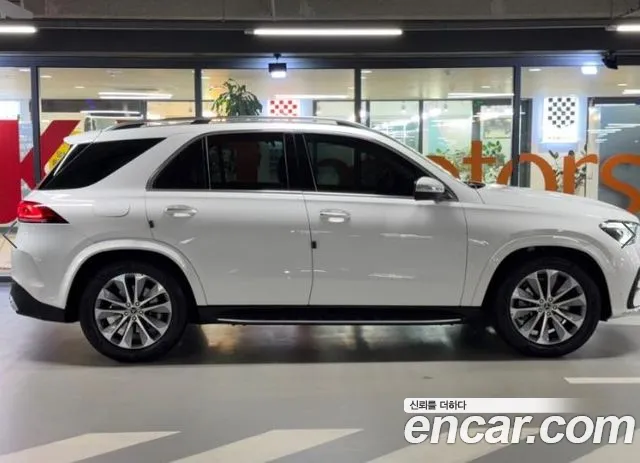 Mercedes-Benz GLE-Class — Фото автомобиля 3