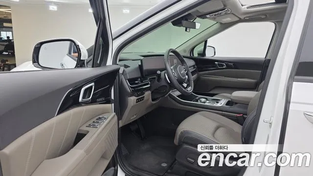 Kia Carnival Generation 4 — Фото автомобиля 10