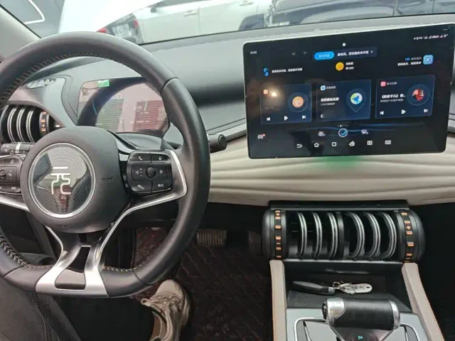 BYD Yuan PLUS — Фото автомобиля 9