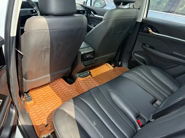 Roewe RX5 Max — Фото автомобиля 6