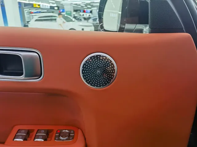 Li Auto L7 — Фото автомобиля 10