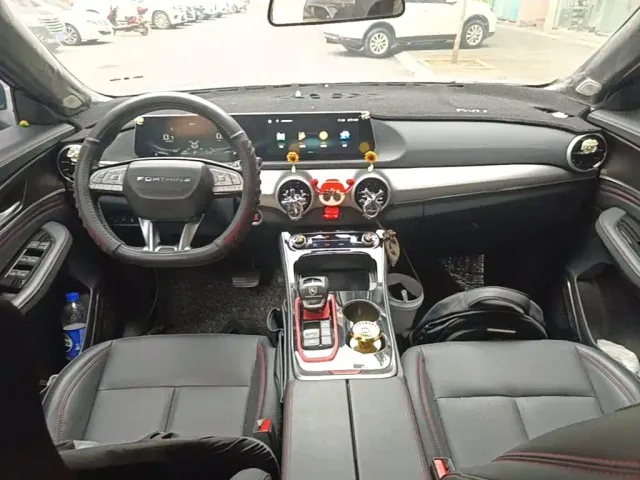 Forthing T5 Evo — Фото автомобиля 9