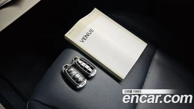 Hyundai Venue — Фото автомобиля 21