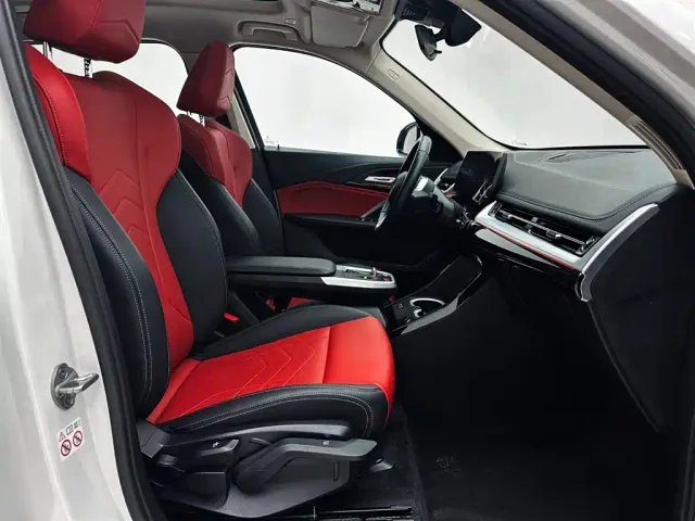 BMW X1 — Фото автомобиля 12