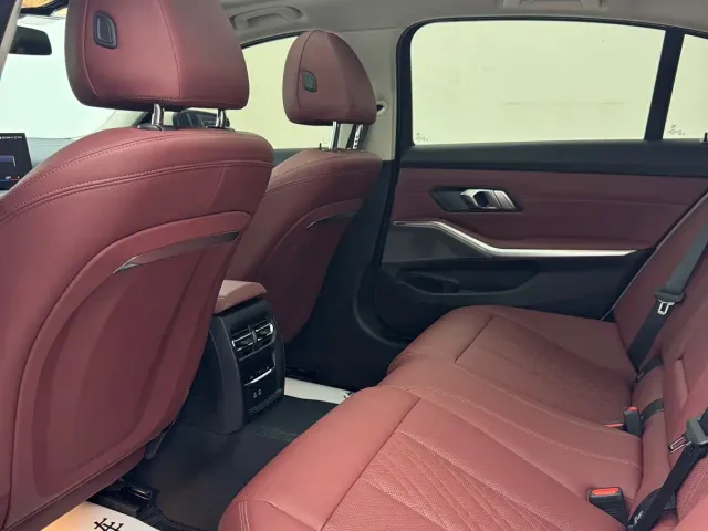BMW 3 Series — Фото автомобиля 8