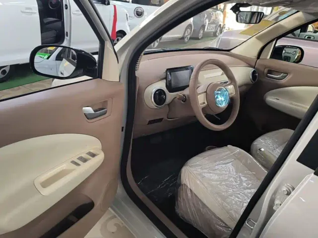 Wuling Hongguang Mini EV — Фото автомобиля 15