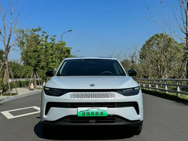 Leapmotor C11 — Фото автомобиля 3