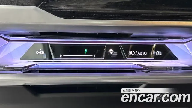 BMW 7 Series G70 — Фото автомобиля 14