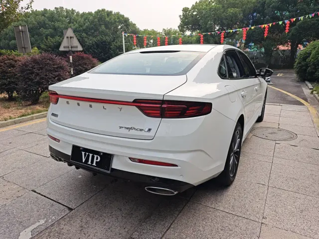 Geely Xingrui — Фото автомобиля 12