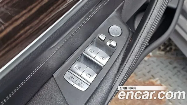 BMW 5-Series — Фото автомобиля 26