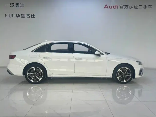 Audi A4L — Фото автомобиля 3