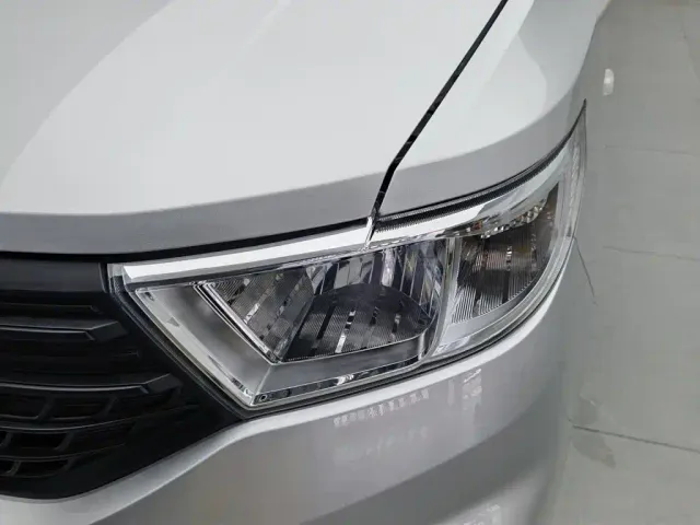 Wuling Hongguang V — Фото автомобиля 7