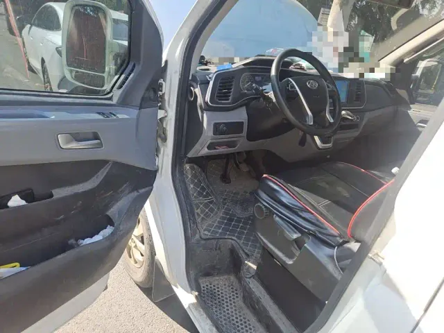 Maxus Xintu V80 — Фото автомобиля 12