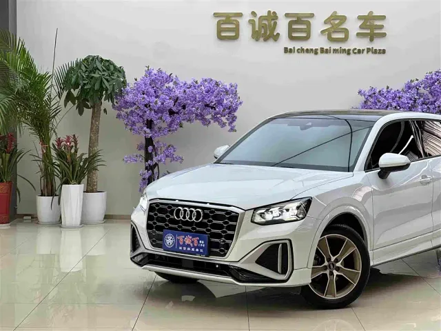 Audi Q2L — Фото автомобиля 2