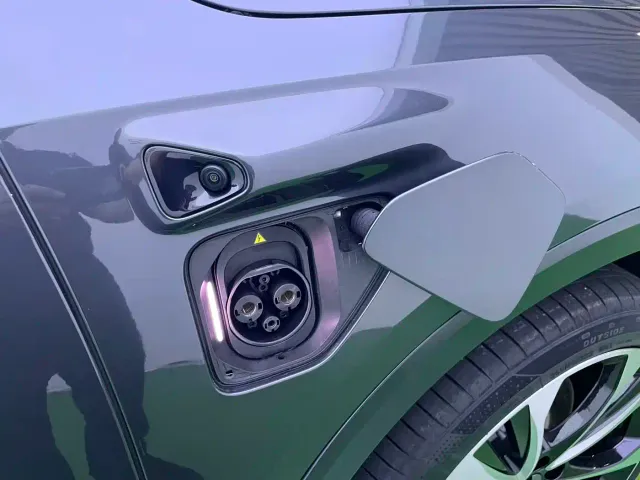 Nio ES8 — Фото автомобиля 15
