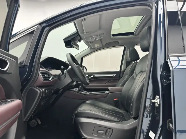 GAC Trumpchi M6 — Фото автомобиля 5