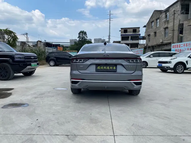 Ford Mondeo — Фото автомобиля 5