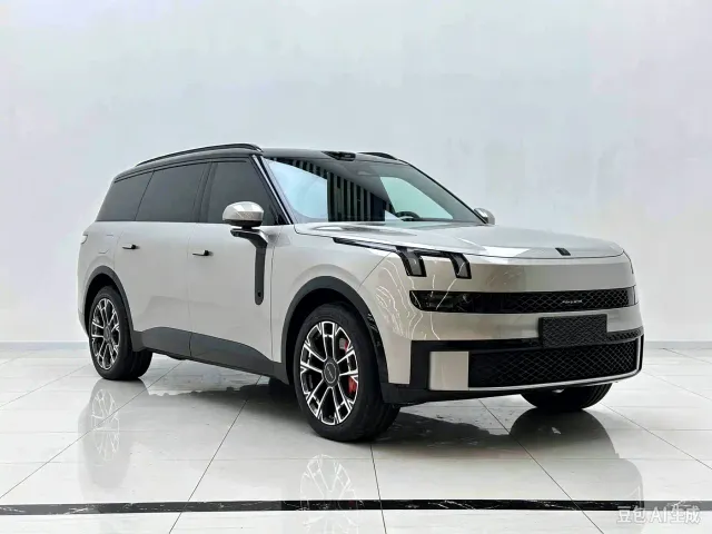 Lynk & Co 900 — Фото автомобиля 3