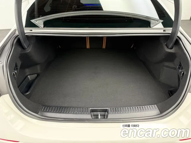 Mercedes-Benz E-Class W214 — Фото автомобиля 18