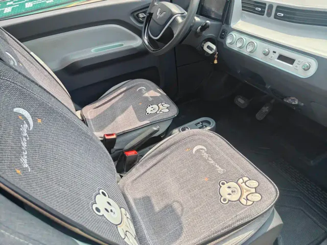 Wuling Hongguang Mini EV — Фото автомобиля 10