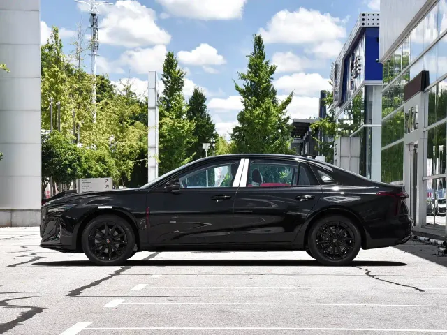Hongqi H5 — Фото автомобиля 7