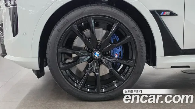 BMW X7 M60i xDrive M Sport 6 мест — Фото автомобиля 5
