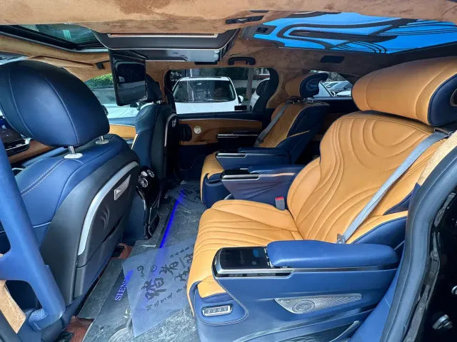 Toyota Sienna — Фото автомобиля 9