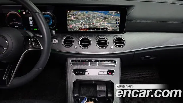 Mercedes-Benz E-Class E-класс W213 E350 4MATIC Exclusive — Фото автомобиля 27