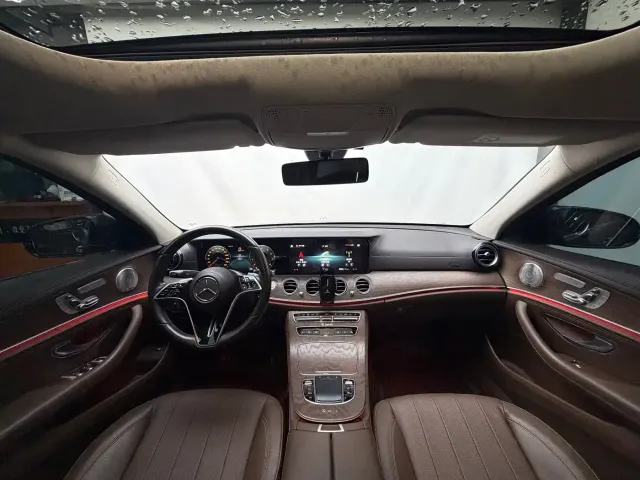 Mercedes-Benz E-Class — Фото автомобиля 13