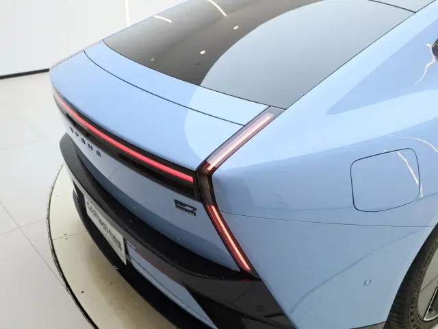 Xpeng P7 — Фото автомобиля 14