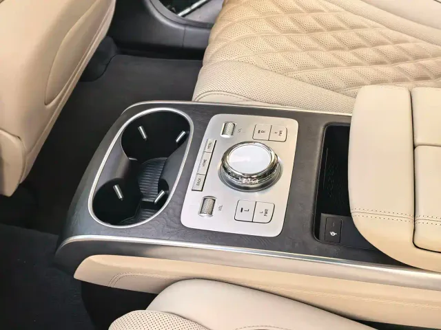Genesis GV80 — Фото автомобиля 19