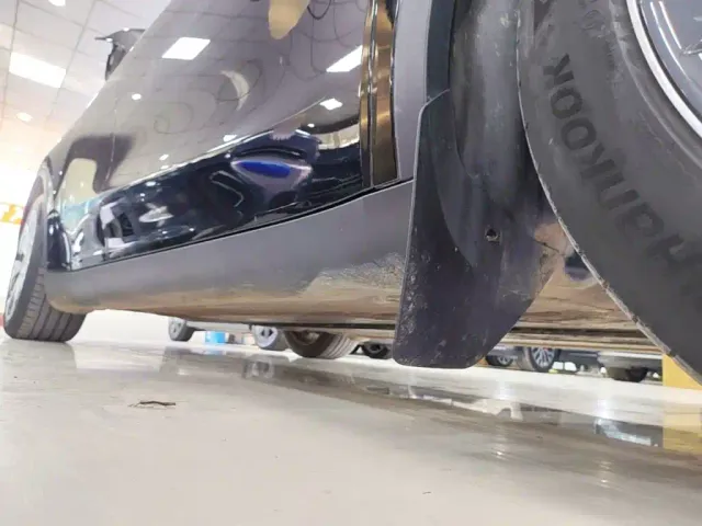Tesla Model Y — Фото автомобиля 20