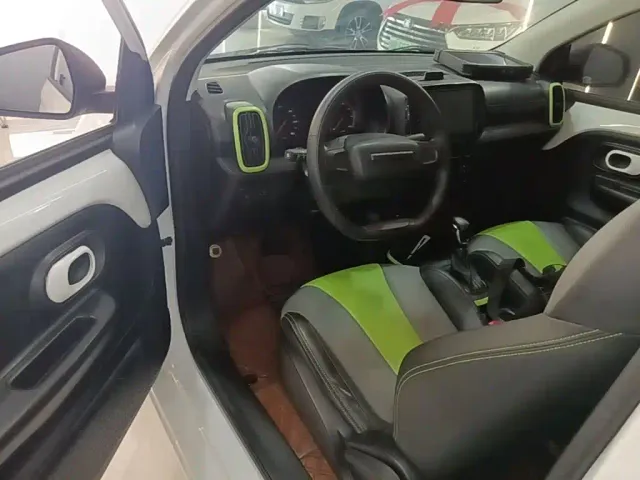 Roewe Clever — Фото автомобиля 15