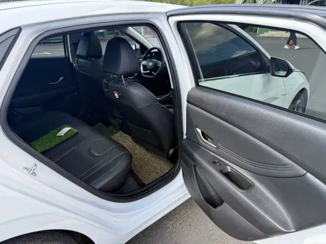 Hyundai Elantra — Фото автомобиля 11