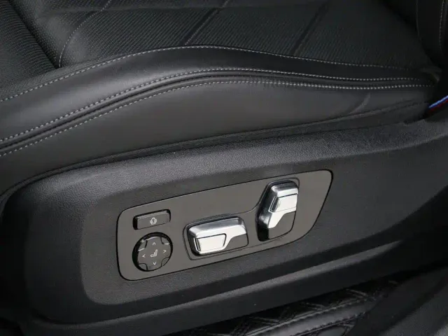 BMW XM — Фото автомобиля 4
