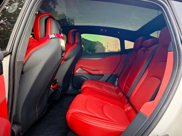 Xiaomi SU7 — Фото автомобиля 9