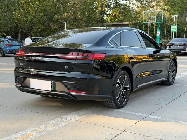 BYD Han — Фото автомобиля 14