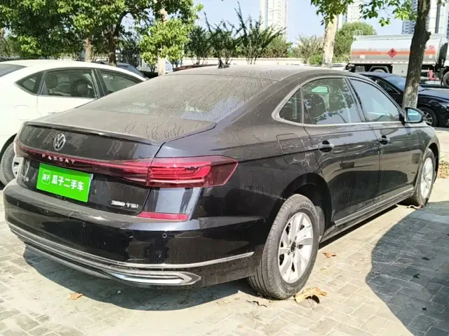 Volkswagen Passat — Фото автомобиля 6