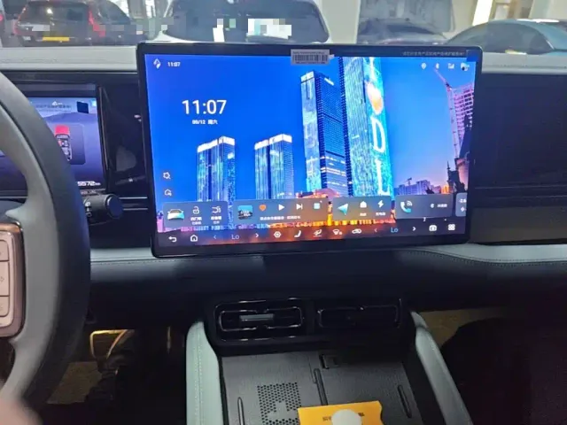 BYD FangChengBao Leopard 5 — Фото автомобиля 12