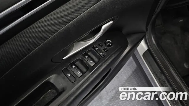 Hyundai Tucson Tucson (NX4) Дизель 2.0 2WD — Фото автомобиля 13