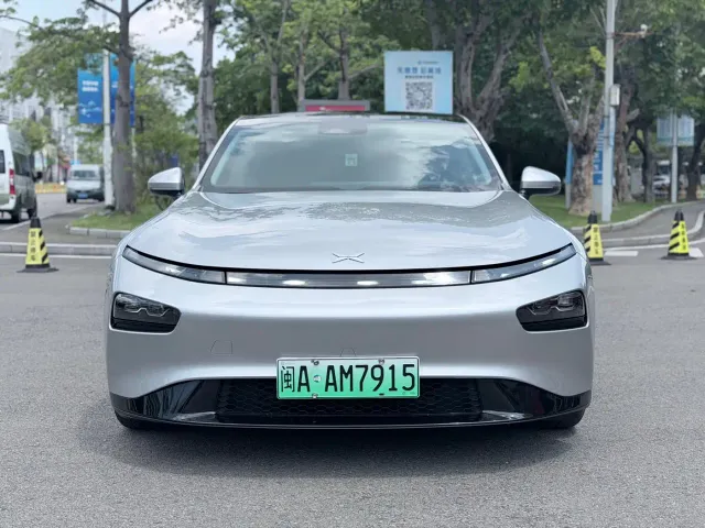 Xpeng P7 — Фото автомобиля 2